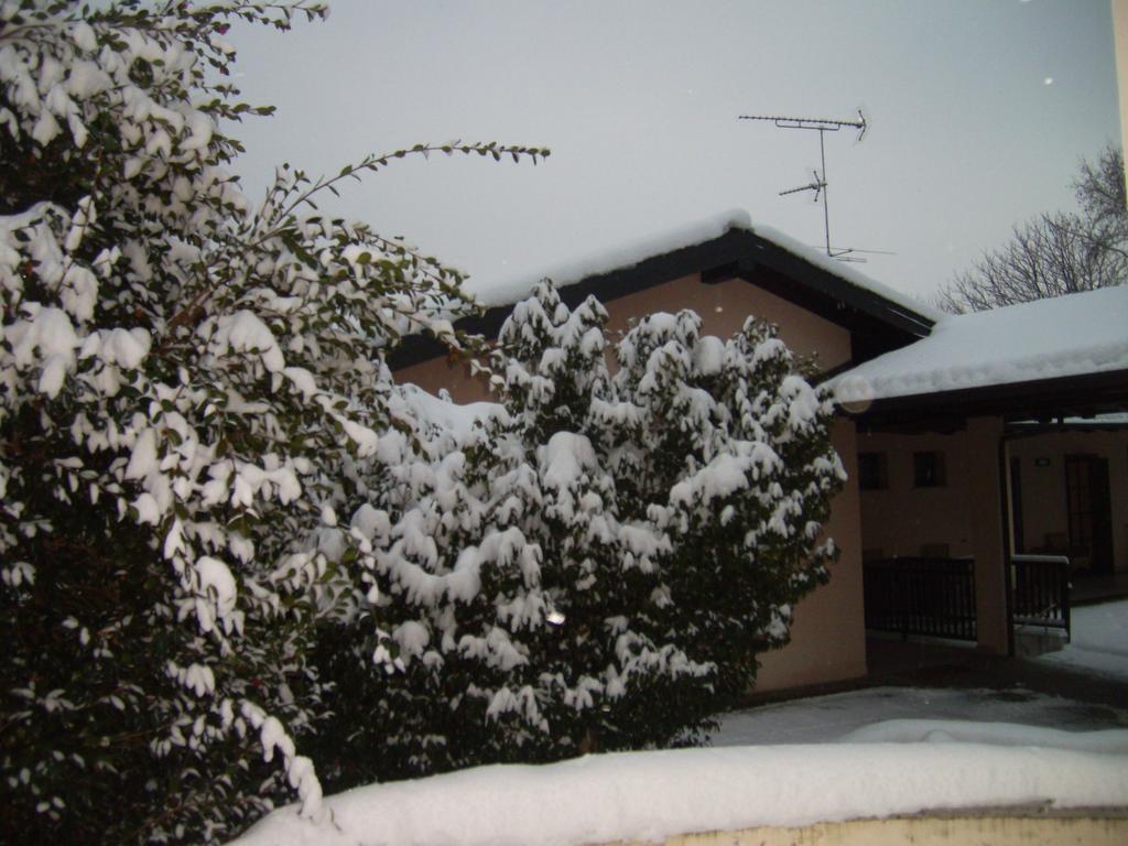 Hotel La Collinetta Sesto Calende Room photo